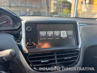 PEUGEOT 208 usata, con Controllo automatico clima