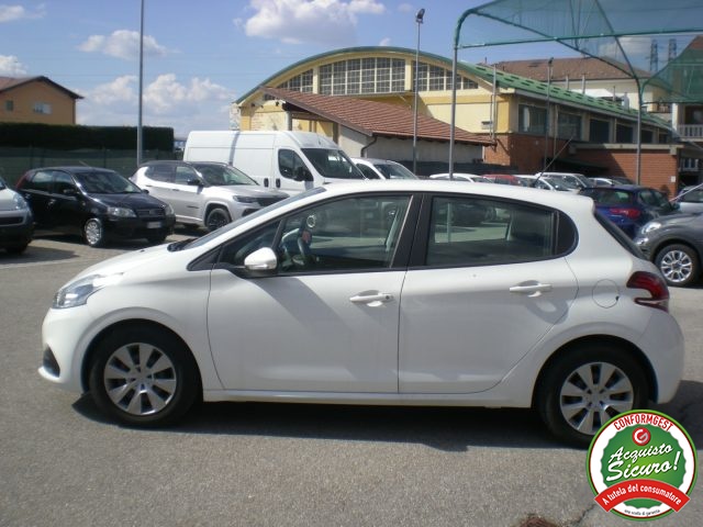PEUGEOT 208 usata, con Autoradio