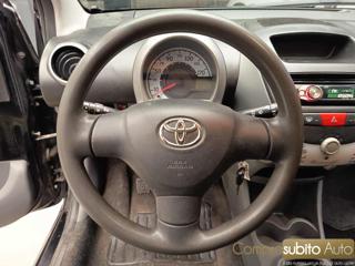 TOYOTA Aygo usata 12
