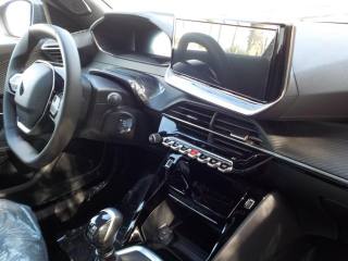 PEUGEOT 2008 usata, con USB