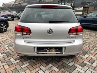 VOLKSWAGEN Golf usata, con Autoradio