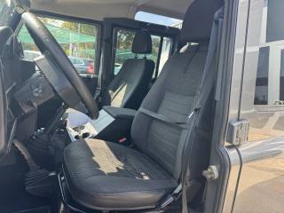 LAND ROVER Defender usata, con ESP