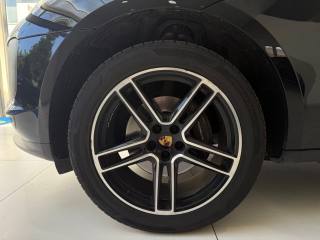 PORSCHE Macan usata, con Specchietti laterali elettrici