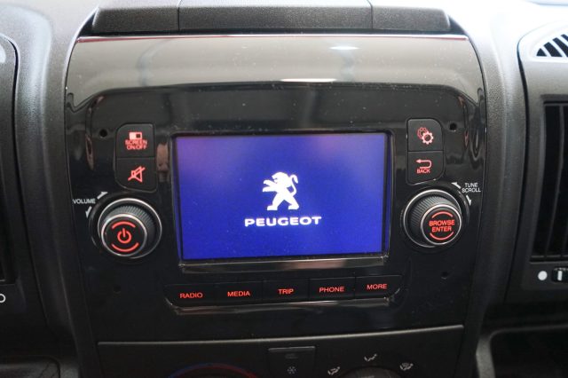 PEUGEOT Boxer usata, con Servosterzo