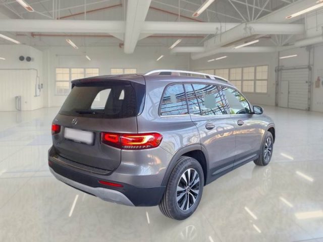 MERCEDES-BENZ GLB 180 usata, con Airbag
