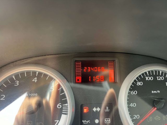 DACIA Duster usata, con USB