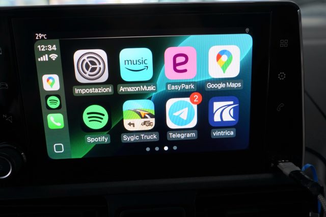 OPEL Combo usata, con USB