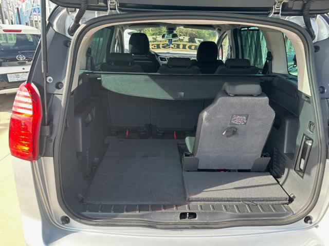 PEUGEOT 5008 usata, con Controllo trazione