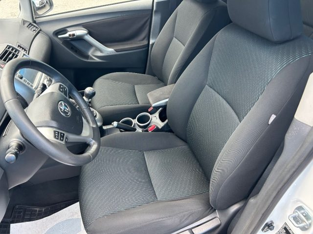 TOYOTA Verso usata, con Chiusura centralizzata
