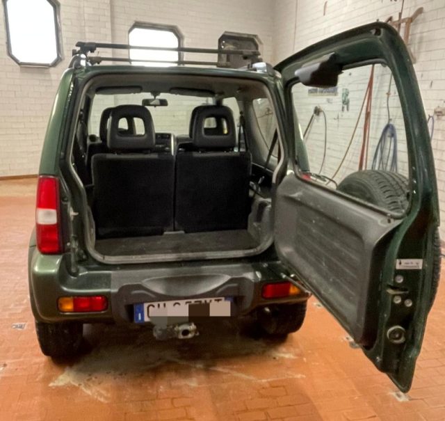SUZUKI Jimny usata, con Autoradio