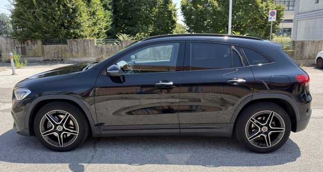 MERCEDES-BENZ GLA 200 usata, con Airbag