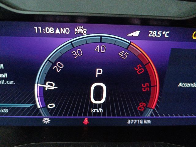 SKODA Karoq usata, con Controllo elettronico della corsia