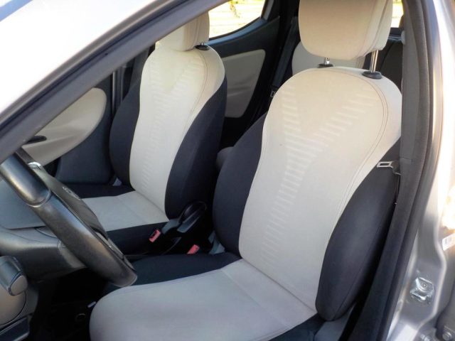 LANCIA Ypsilon usata 31