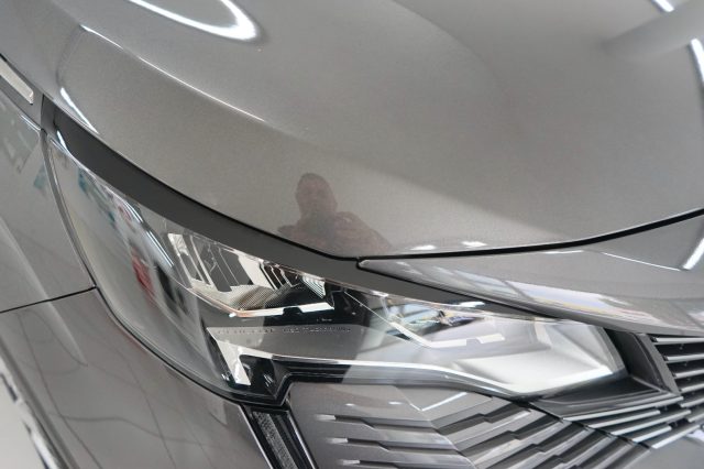 PEUGEOT 5008 usata, con Volante multifunzione