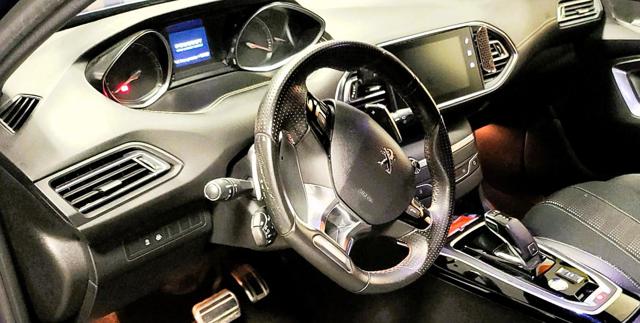 PEUGEOT 308 usata, con Sedili riscaldati