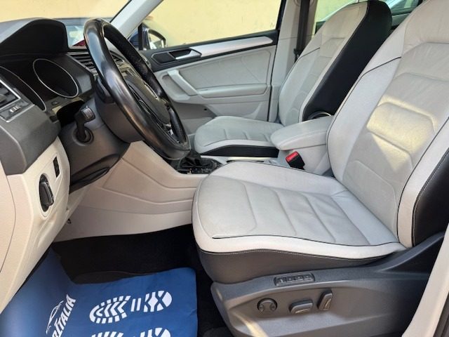 VOLKSWAGEN Tiguan usata, con Boardcomputer