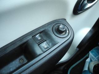 RENAULT Twingo usata 32