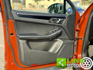 PORSCHE Macan usata, con Portellone posteriore elettrico