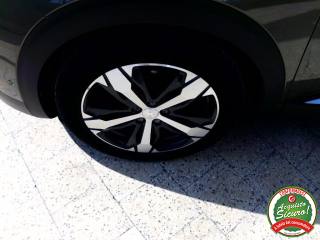 PEUGEOT 3008 usata, con Volante multifunzione