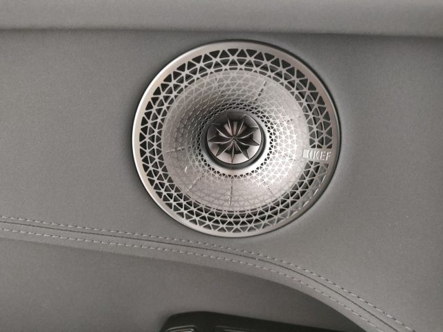 LOTUS Eletre usata, con Volante in pelle