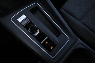 VOLKSWAGEN Golf Variant usata, con Fari Xenon