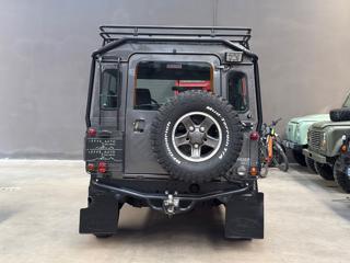 LAND ROVER Defender usata, con Fendinebbia