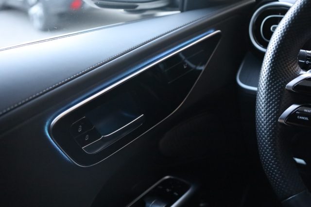 MERCEDES-BENZ C 300 usata, con Sensore di luce