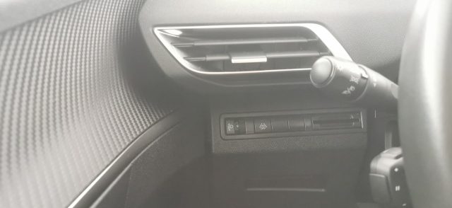 PEUGEOT 3008 usata, con Apple CarPlay