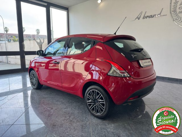 LANCIA Ypsilon usata, con Autoradio