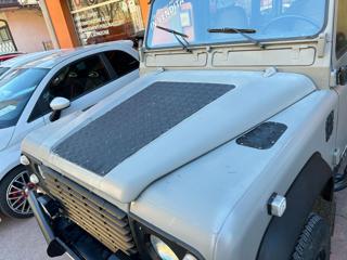 LAND ROVER Defender usata 9