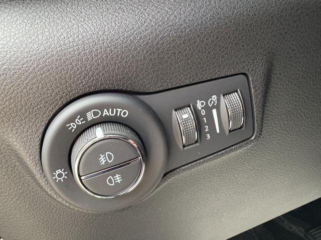 JEEP Compass usata, con Volante in pelle