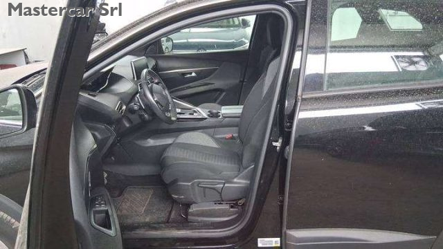 PEUGEOT 3008 usata, con Autoradio