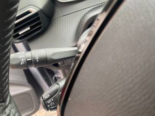 PEUGEOT 208 usata, con Sedile posteriore sdoppiato