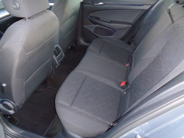 VOLKSWAGEN Golf Variant usata, con Climatizzatore