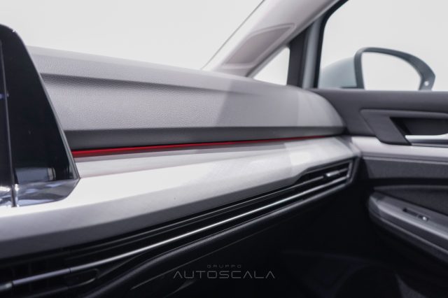 VOLKSWAGEN Golf usata, con Touch screen