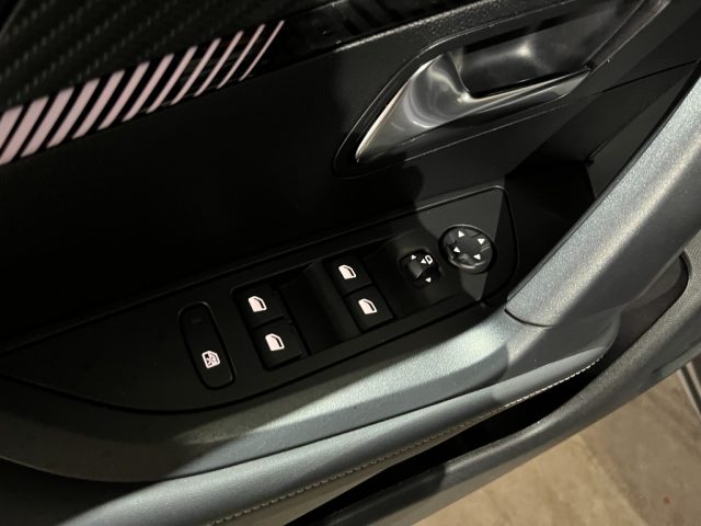 PEUGEOT 2008 usata, con Climatizzatore