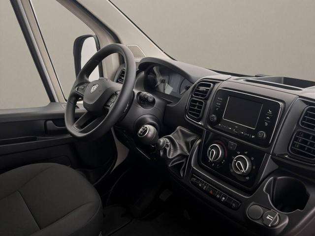 PEUGEOT Boxer usata, con Park Distance Control