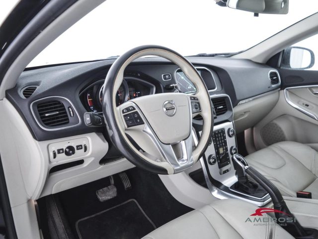 VOLVO V40 Cross Country usata 7