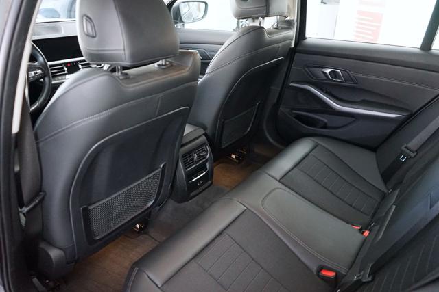 BMW 318 usata, con Bluetooth