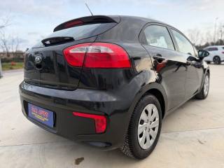 KIA Rio usata, con ESP