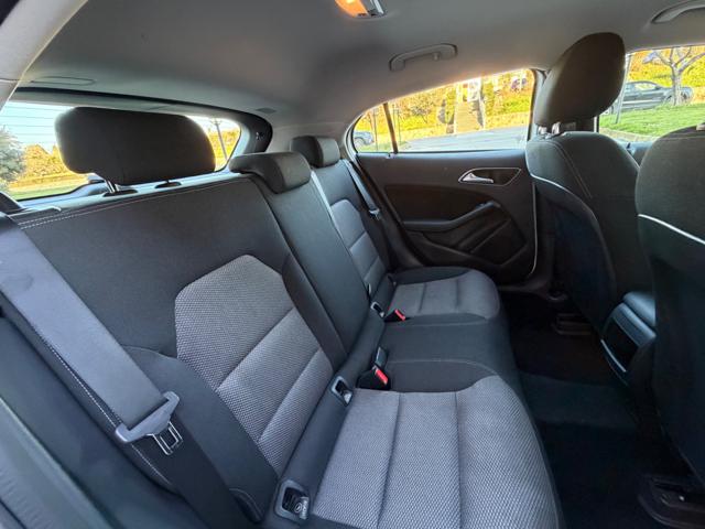 MERCEDES-BENZ GLA 180 usata, con MP3