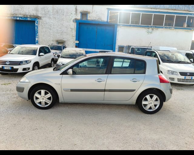 RENAULT Megane usata, con Airbag laterali
