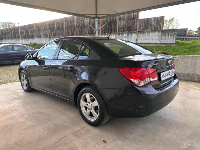 CHEVROLET Cruze usata, con Autoradio