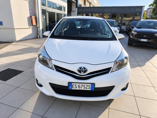TOYOTA Yaris usata, con Airbag