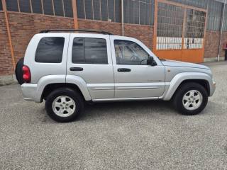 JEEP Cherokee usata, con Autoradio