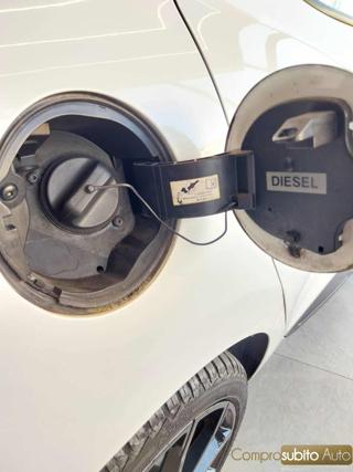 RENAULT Clio usata, con Sedile posteriore sdoppiato
