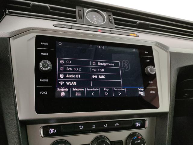 VOLKSWAGEN Passat Variant usata, con Park Distance Control