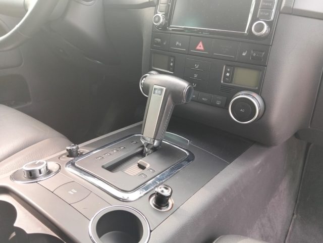 VOLKSWAGEN Touareg usata, con Controllo automatico clima