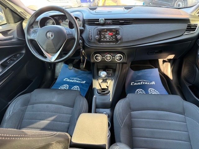 ALFA ROMEO Giulietta usata, con Autoradio
