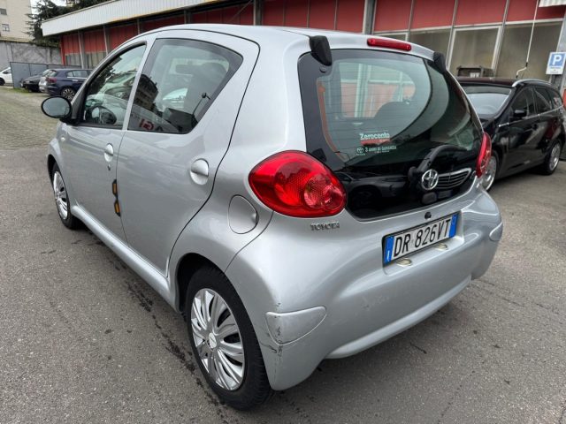 TOYOTA Aygo usata, con Autoradio